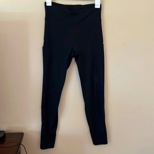 Women black leggings with pockets/. Mesh calves on legging